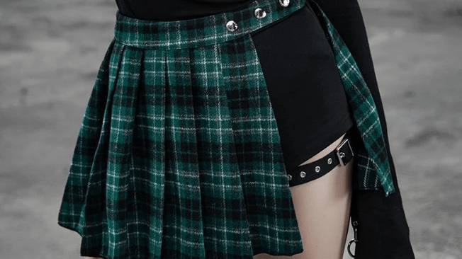 How to wear plaid patterns in cool autumn?