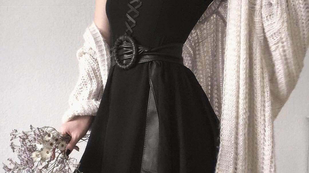 4 Tips To Avoid Being Too Dull In All Black