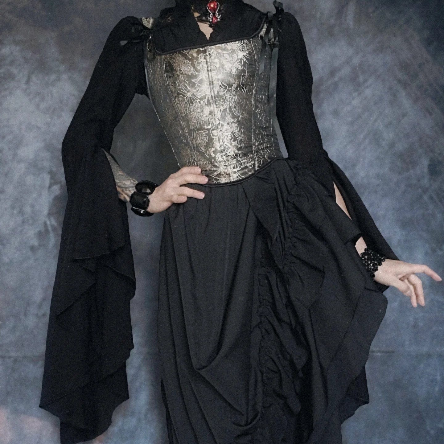 Darkinlove Women's Gothic Pleated Toned Horn Long Sleeved Shirt