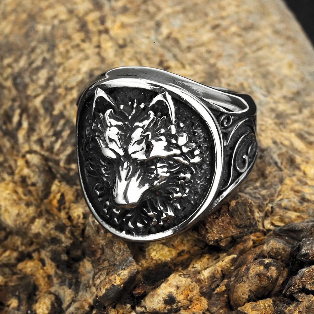 Kobine Men's Punk Antiqued 3D Sculpted Wolf Head Ring