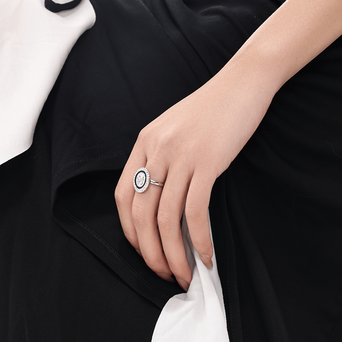 Kobine Women's Grunge Bowknot Button Rhinestone Ring