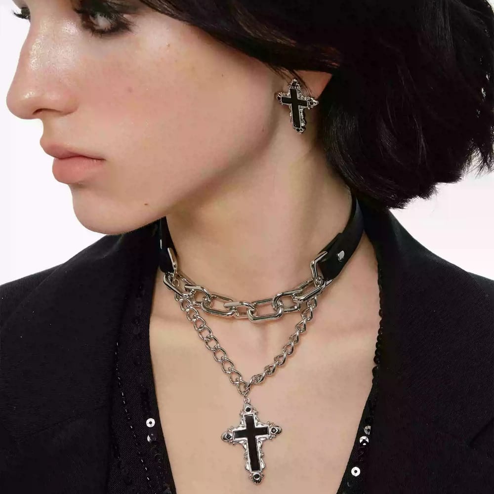 Kobine Women's Grunge Cross Chain Choker