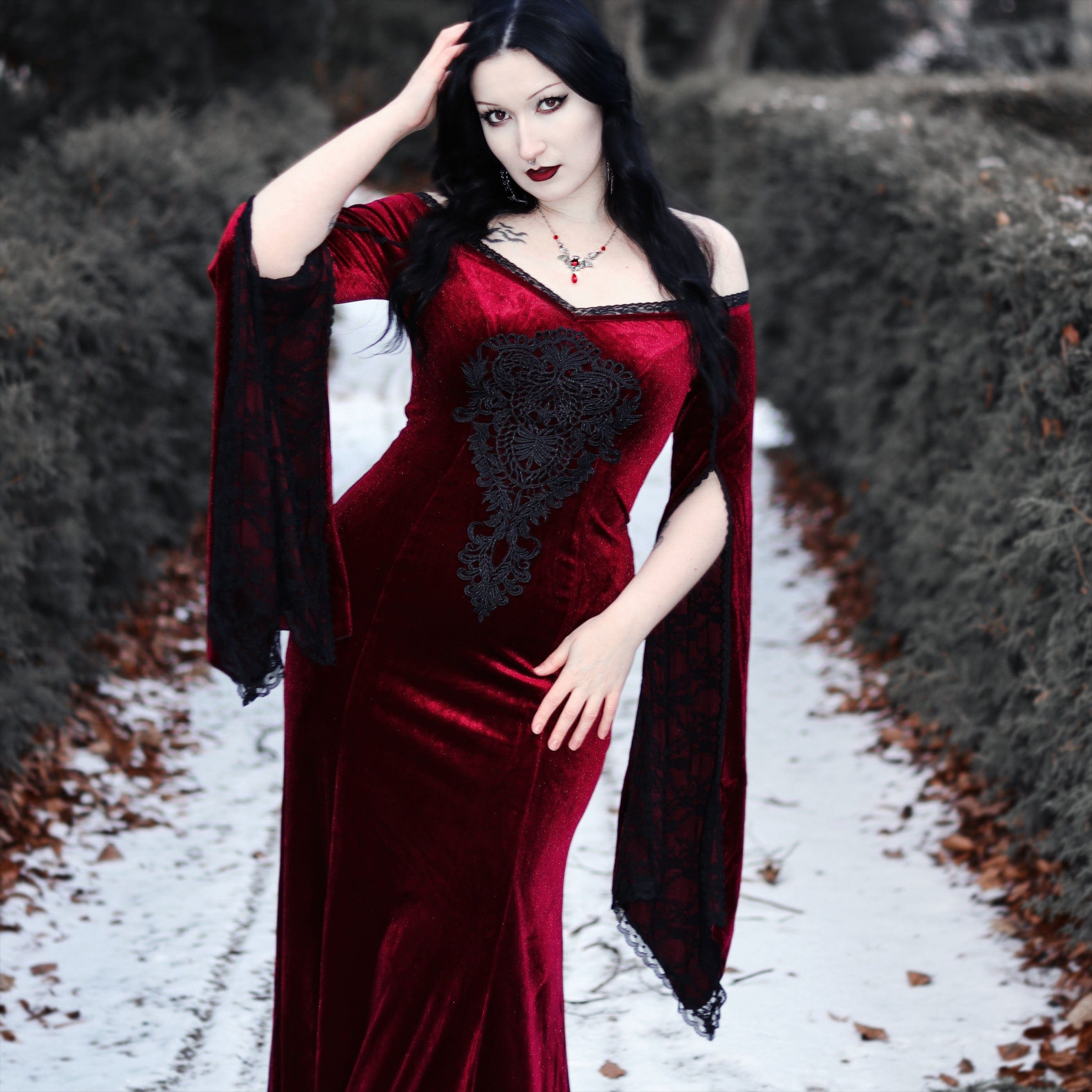 PUNK RAVE Women's Gothic Floral Embroidered Lace Splice Velvet Wedding Dress