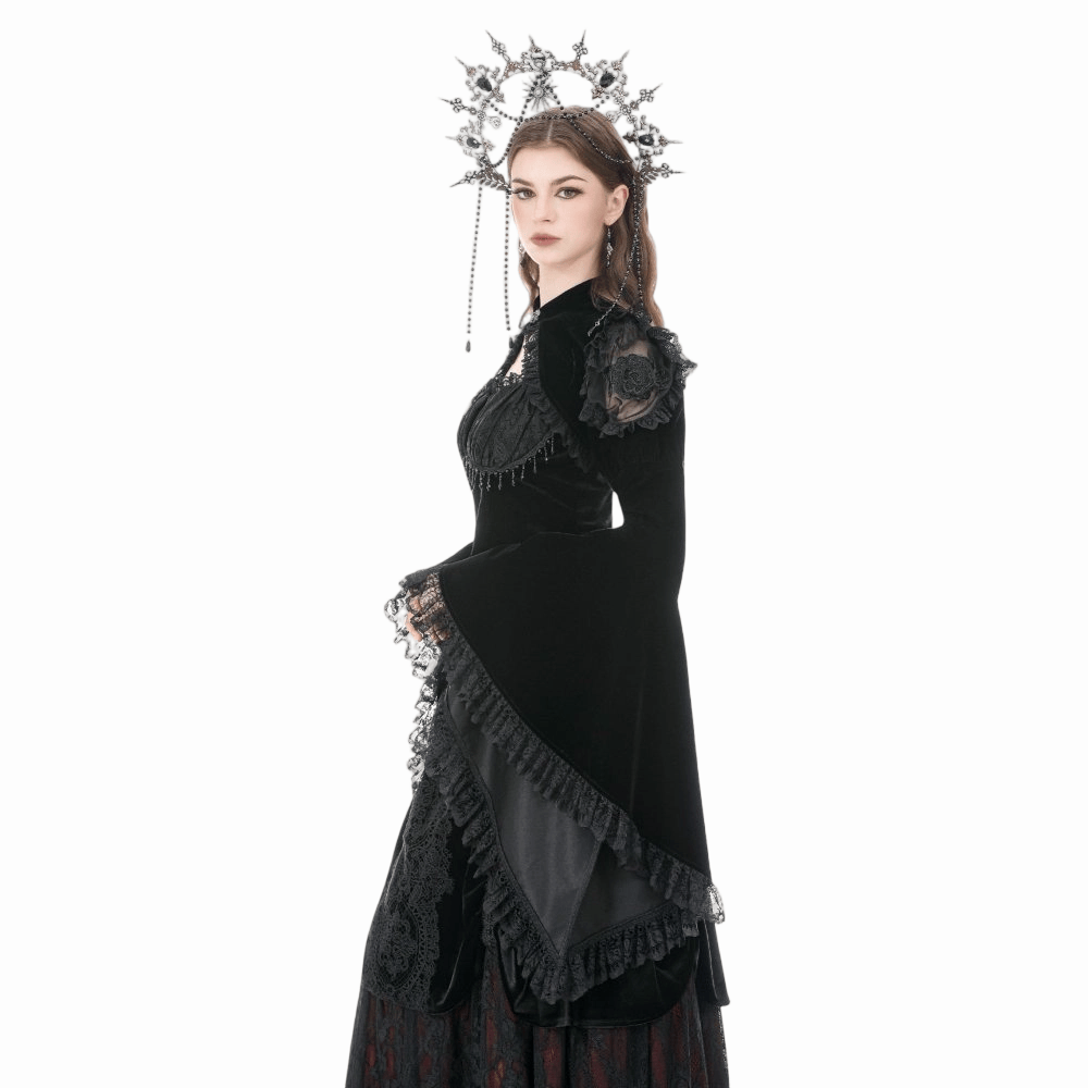 Mantella da donna Darkinlove in velluto con inserti in rete e volant a fantasia floreale gotica.