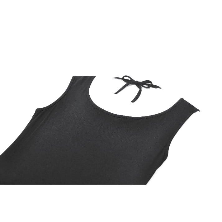 Canotta da donna Darkinlove con scollo all'americana e ritagli a forma di ragno gotico.