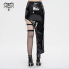 DEVIL FASHION Damen Punk Unregelmäßiger Lacklederrock mit Netzstrumpf