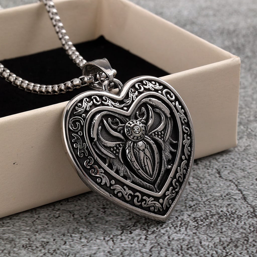 Kobine Men's Punk Embossed Heart Necklace