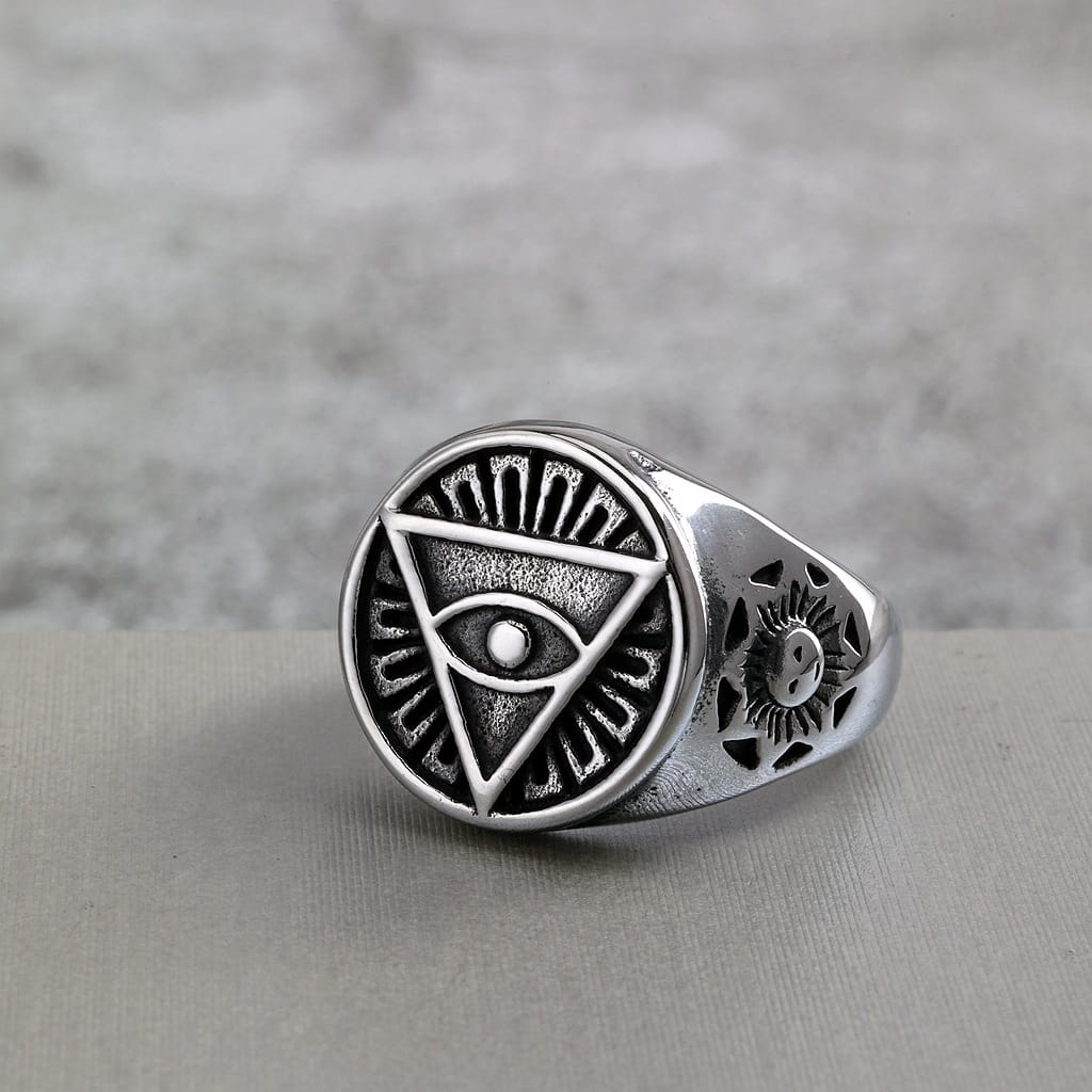 Kobine Men's Punk Triangle Eye Ring