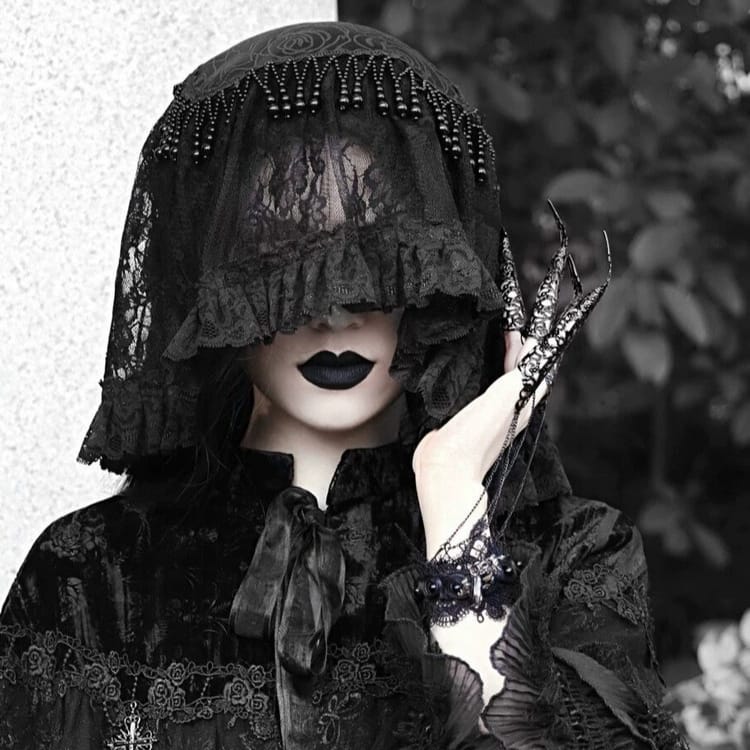 Kobine Women's Gothic Beaded Fringe Floral Lace Veil