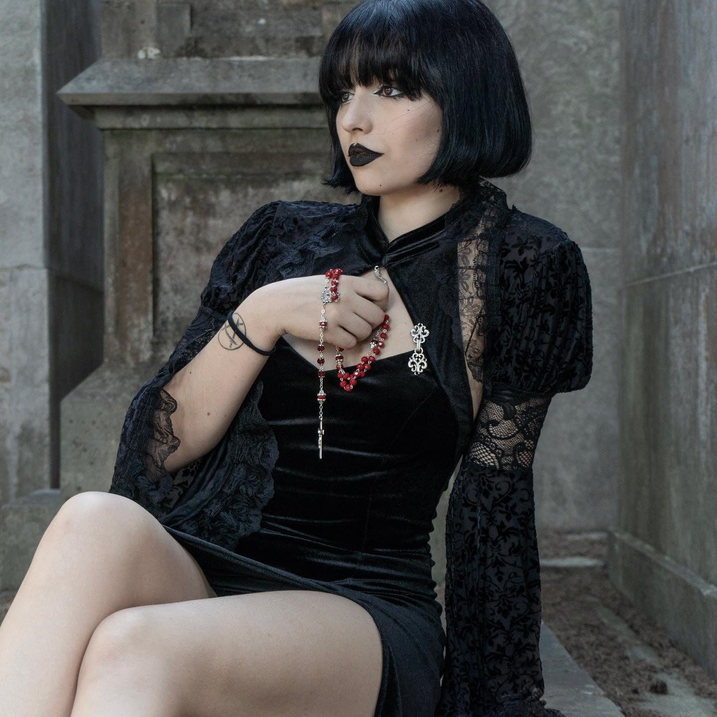 Kobine Damen Gothic Neckholder Cutout Slit Maxikleid