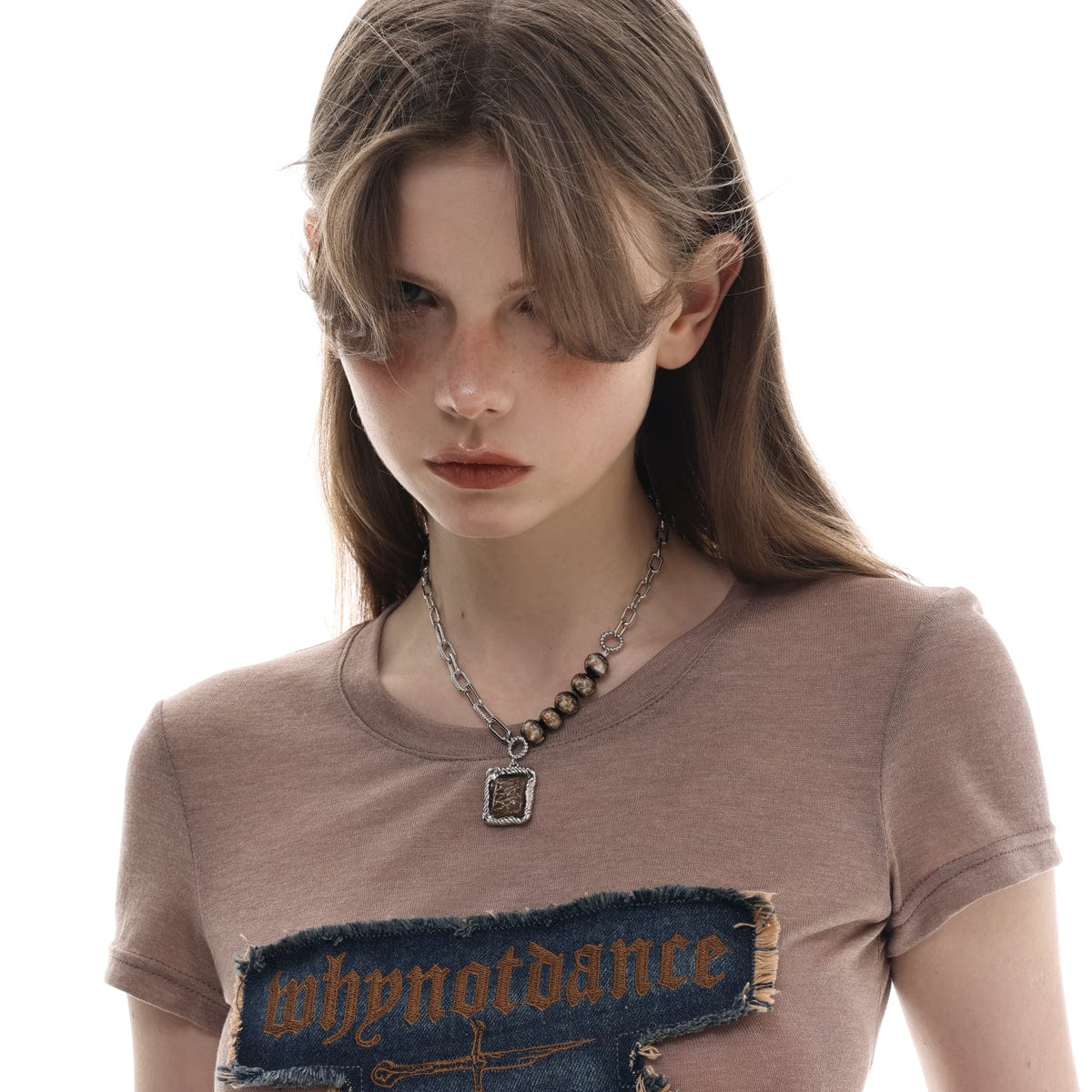 Kobine Damen-Halskette mit Punk-Perlen und rechteckigem Anhänger