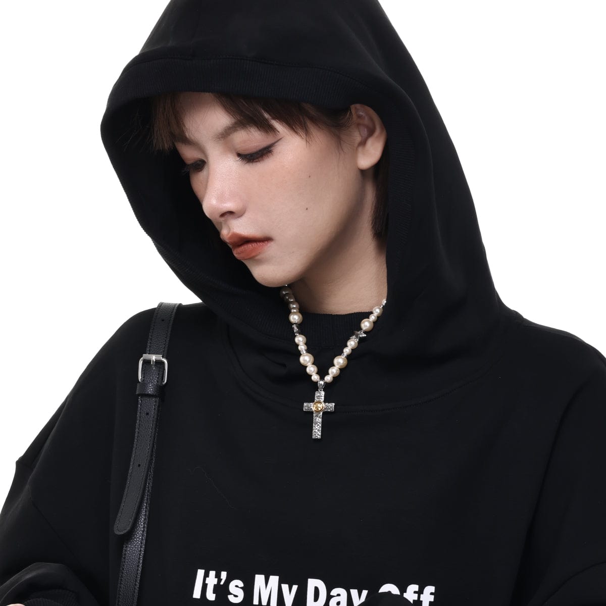 Kobine Damen Punk-Kreuz-Perlenkette