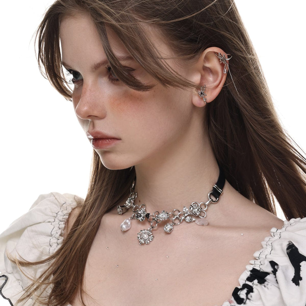 Kobine Women's Punk Floral Pearl Necklace
