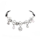 Kobine Damen-Halskette mit Perlen und Punk-Blumenmotiv