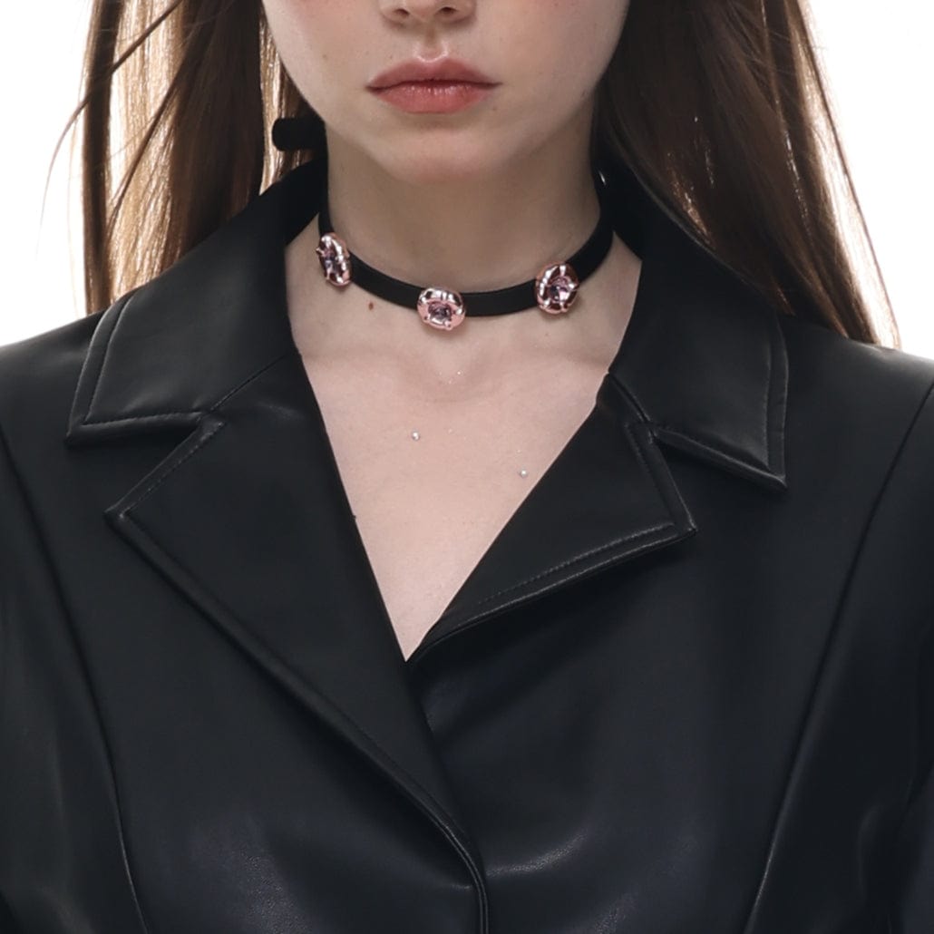 Kobine Damen-Halsband mit Punk-Blumen-Schnalle