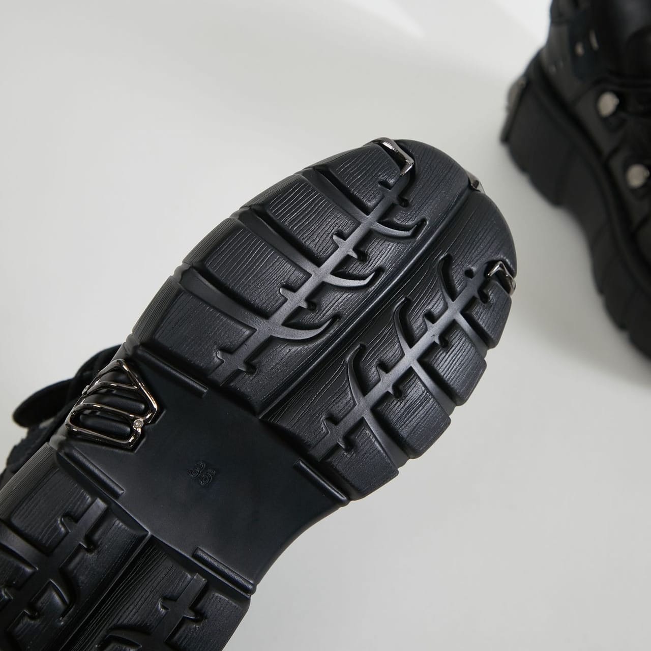 Scarpe con plateau punk in velcro da donna Kobine