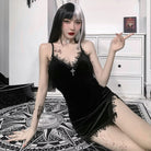 Punk Design Damen Gothic Tiefer V-Ausschnitt Spitze Spleiß Samt Unterkleid