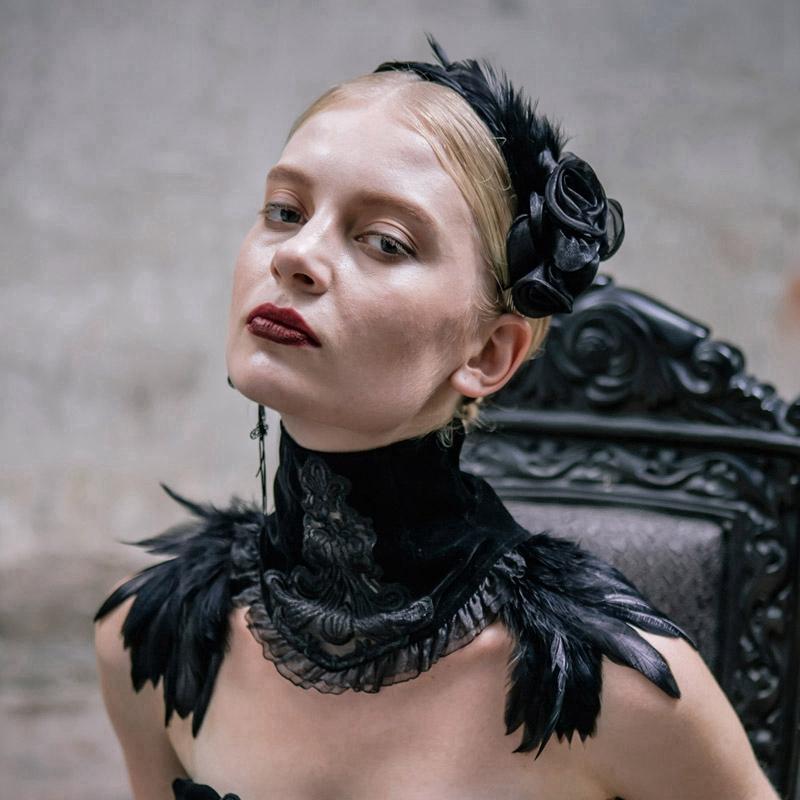 Women's Goth Velvet & Feather Collar