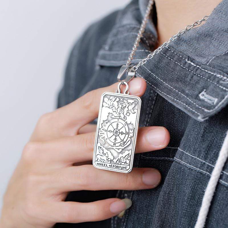 Collares de tarot punk para hombre
