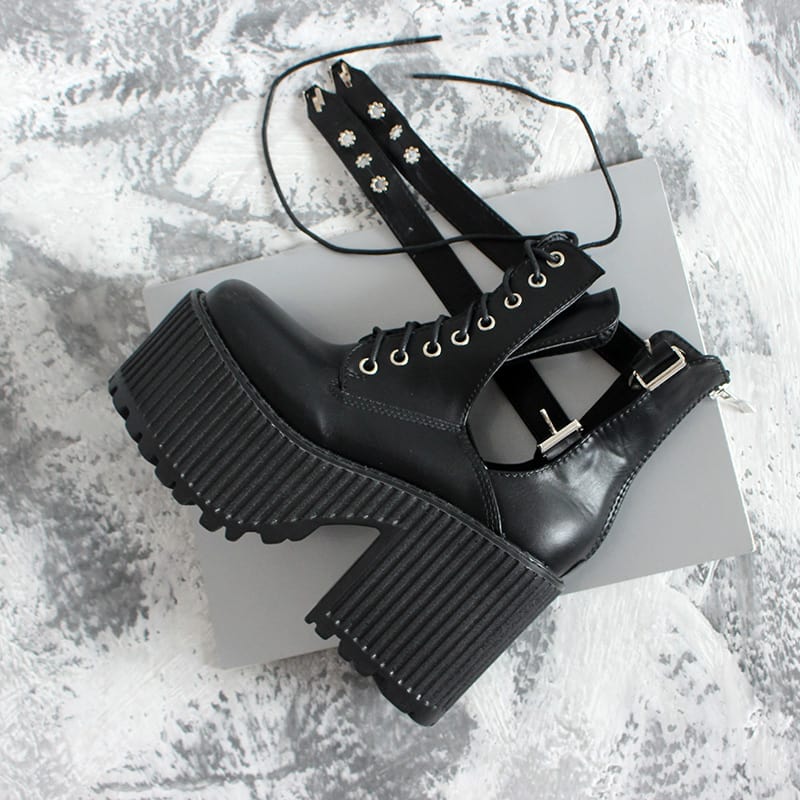 Cut out 2025 platform boots