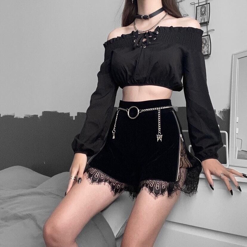 Pantalones cortos de terciopelo negro con encaje y cintura alta grunge para mujer de Kobine