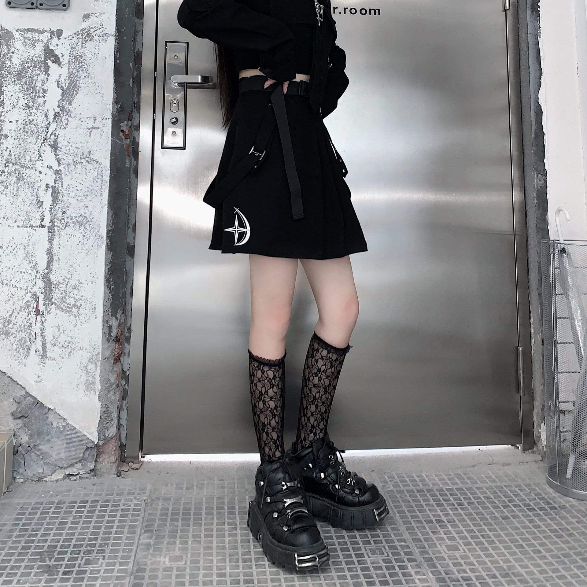Women's Grunge Long Sleeved Black Suit Dress with Belt – Punk Design