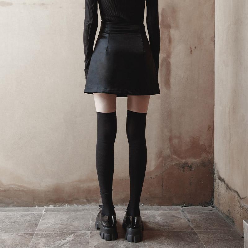Falda acampanada de piel sintética con abertura punk para mujer