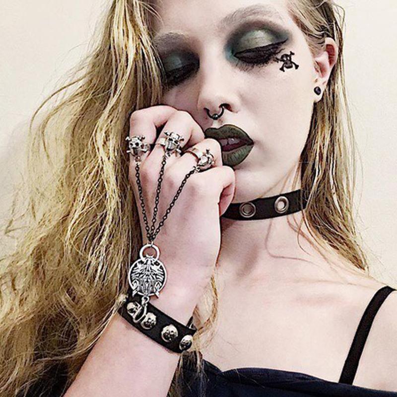 Women's Metal Chain Faux Leather Choker With Lock&Key – Punk Design